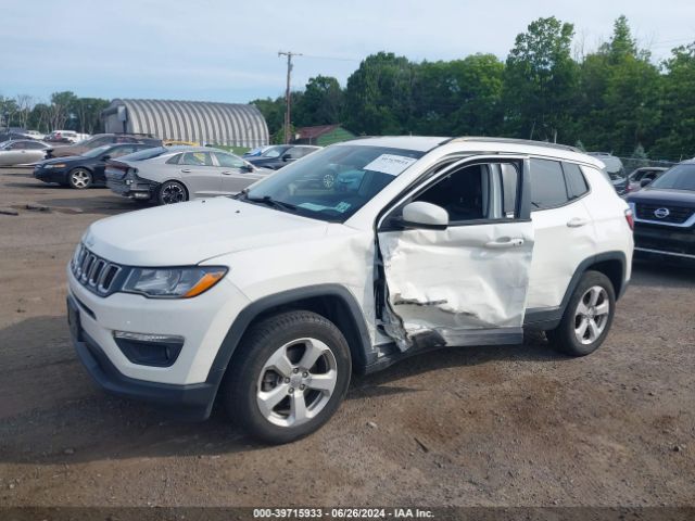 Photo 5 VIN: 3C4NJDBB6KT630930 - JEEP COMPASS 