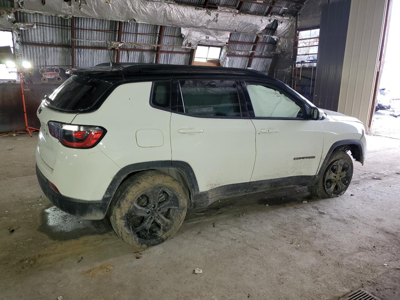 Photo 2 VIN: 3C4NJDBB6KT724340 - JEEP COMPASS 