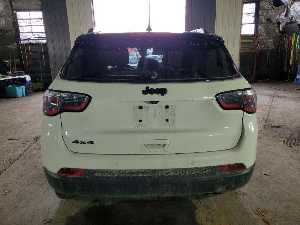 Photo 5 VIN: 3C4NJDBB6KT724340 - JEEP COMPASS 