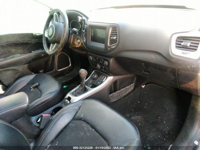 Photo 4 VIN: 3C4NJDBB6LT217844 - JEEP COMPASS 