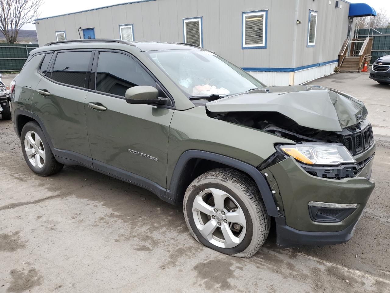 Photo 3 VIN: 3C4NJDBB7JT112842 - JEEP COMPASS 