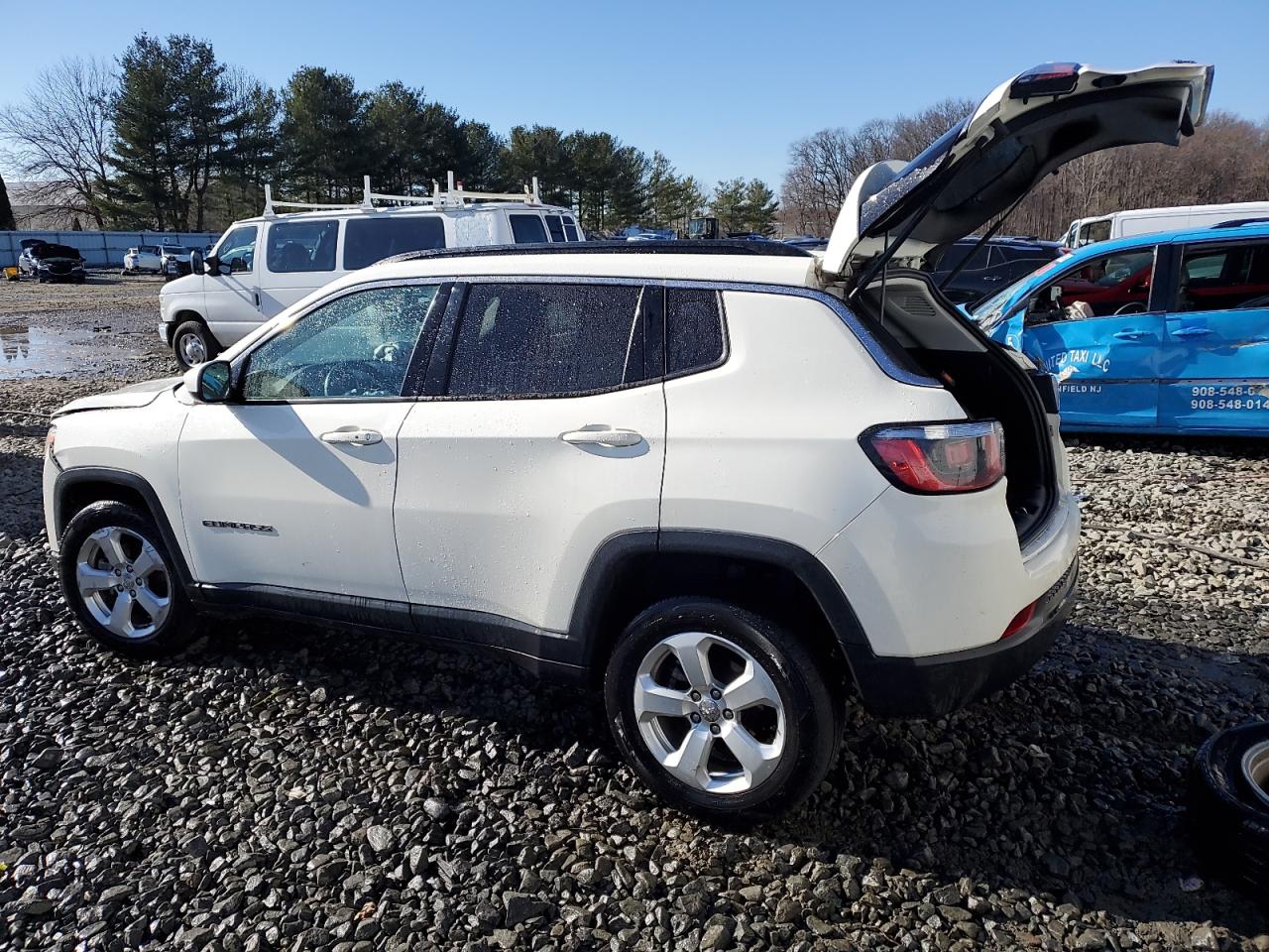 Photo 1 VIN: 3C4NJDBB7JT246430 - JEEP COMPASS 