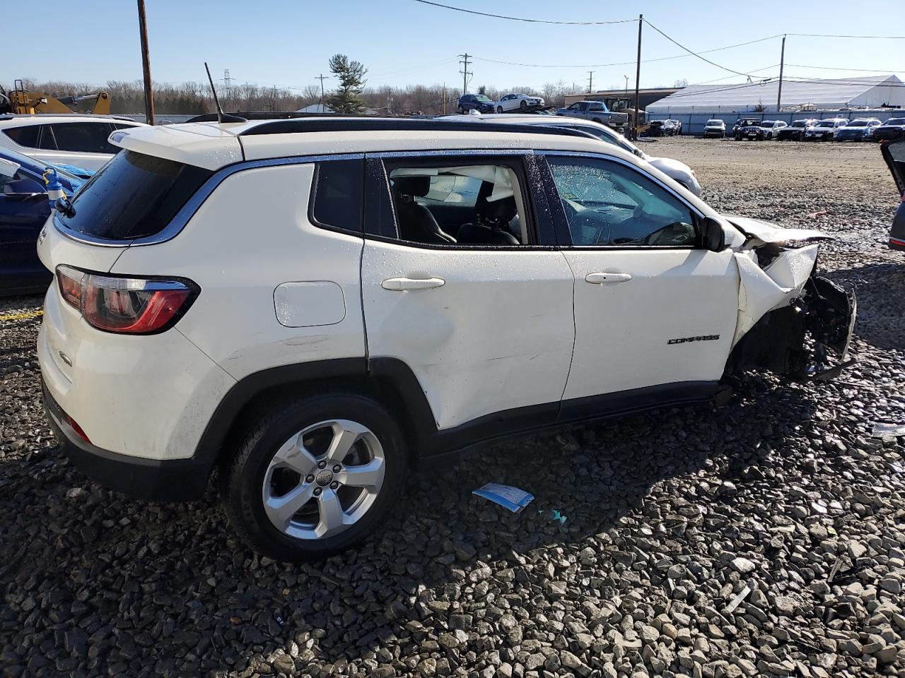 Photo 2 VIN: 3C4NJDBB7JT246430 - JEEP COMPASS 