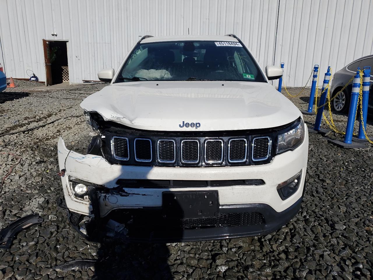 Photo 4 VIN: 3C4NJDBB7JT246430 - JEEP COMPASS 