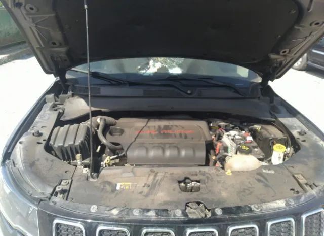 Photo 9 VIN: 3C4NJDBB7JT252826 - JEEP COMPASS 