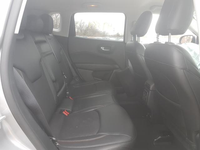 Photo 5 VIN: 3C4NJDBB7JT261963 - JEEP COMPASS 