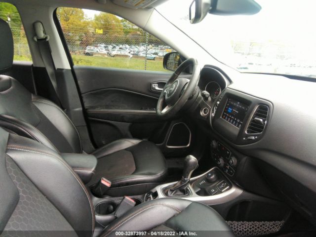 Photo 4 VIN: 3C4NJDBB7JT349315 - JEEP COMPASS 