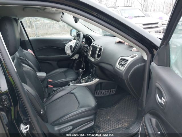 Photo 4 VIN: 3C4NJDBB7JT400067 - JEEP COMPASS 