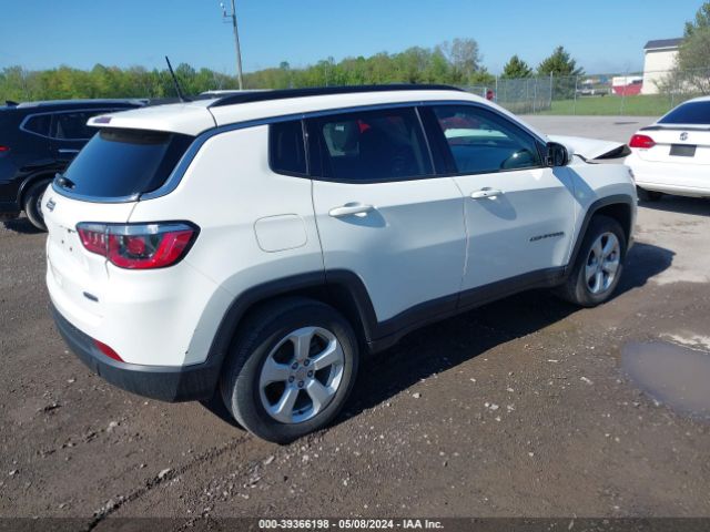 Photo 3 VIN: 3C4NJDBB7JT402000 - JEEP COMPASS 