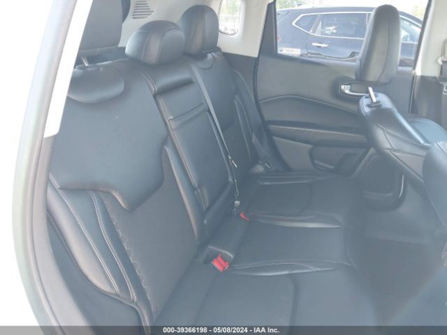 Photo 7 VIN: 3C4NJDBB7JT402000 - JEEP COMPASS 