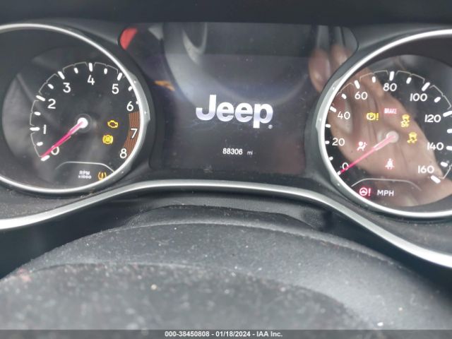 Photo 6 VIN: 3C4NJDBB7JT418097 - JEEP COMPASS 