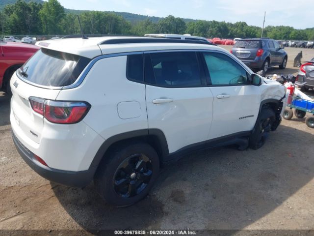 Photo 3 VIN: 3C4NJDBB7JT481166 - JEEP COMPASS 