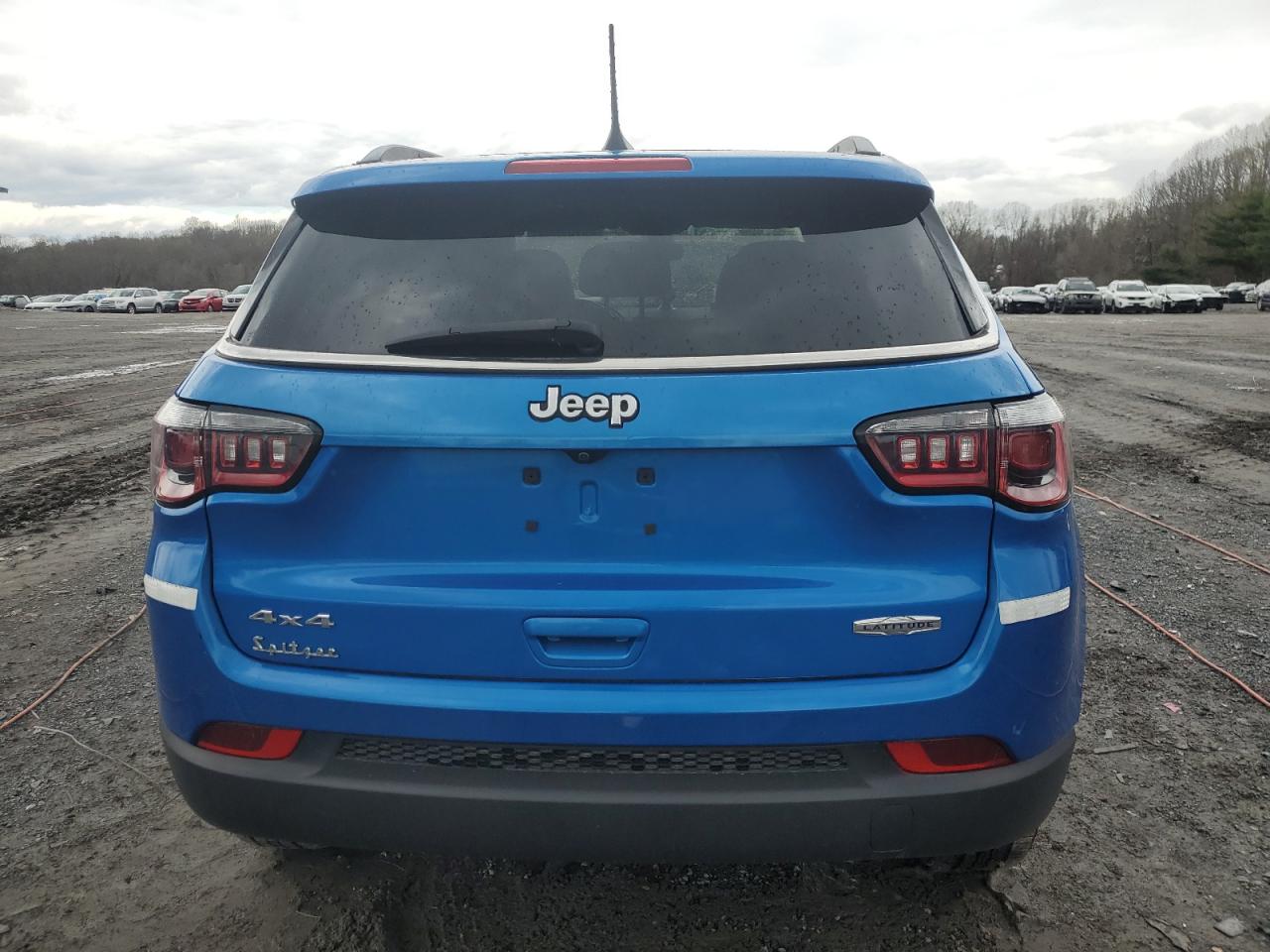 Photo 5 VIN: 3C4NJDBB7KT742054 - JEEP COMPASS 