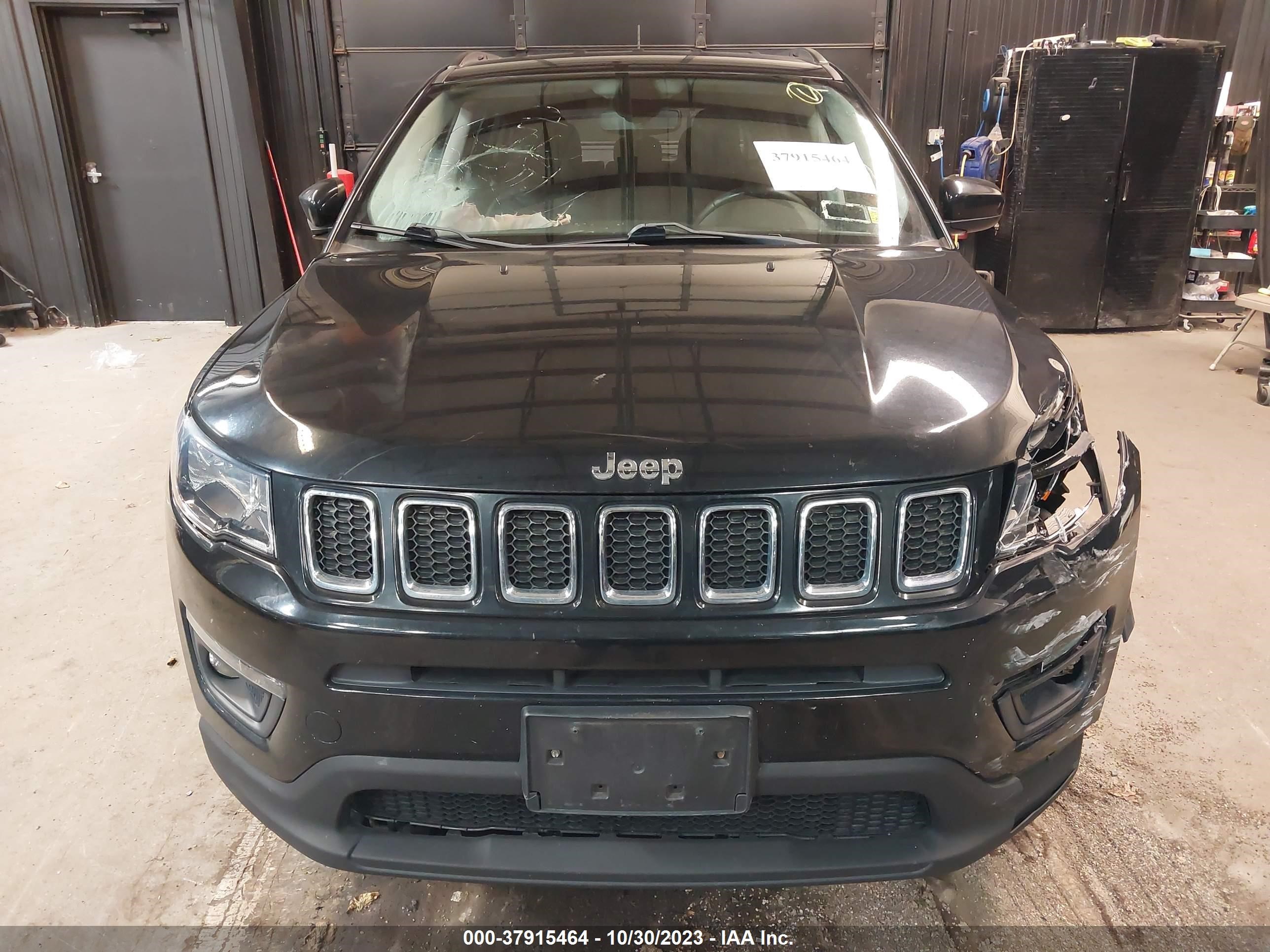 Photo 11 VIN: 3C4NJDBB7KT813432 - JEEP COMPASS 