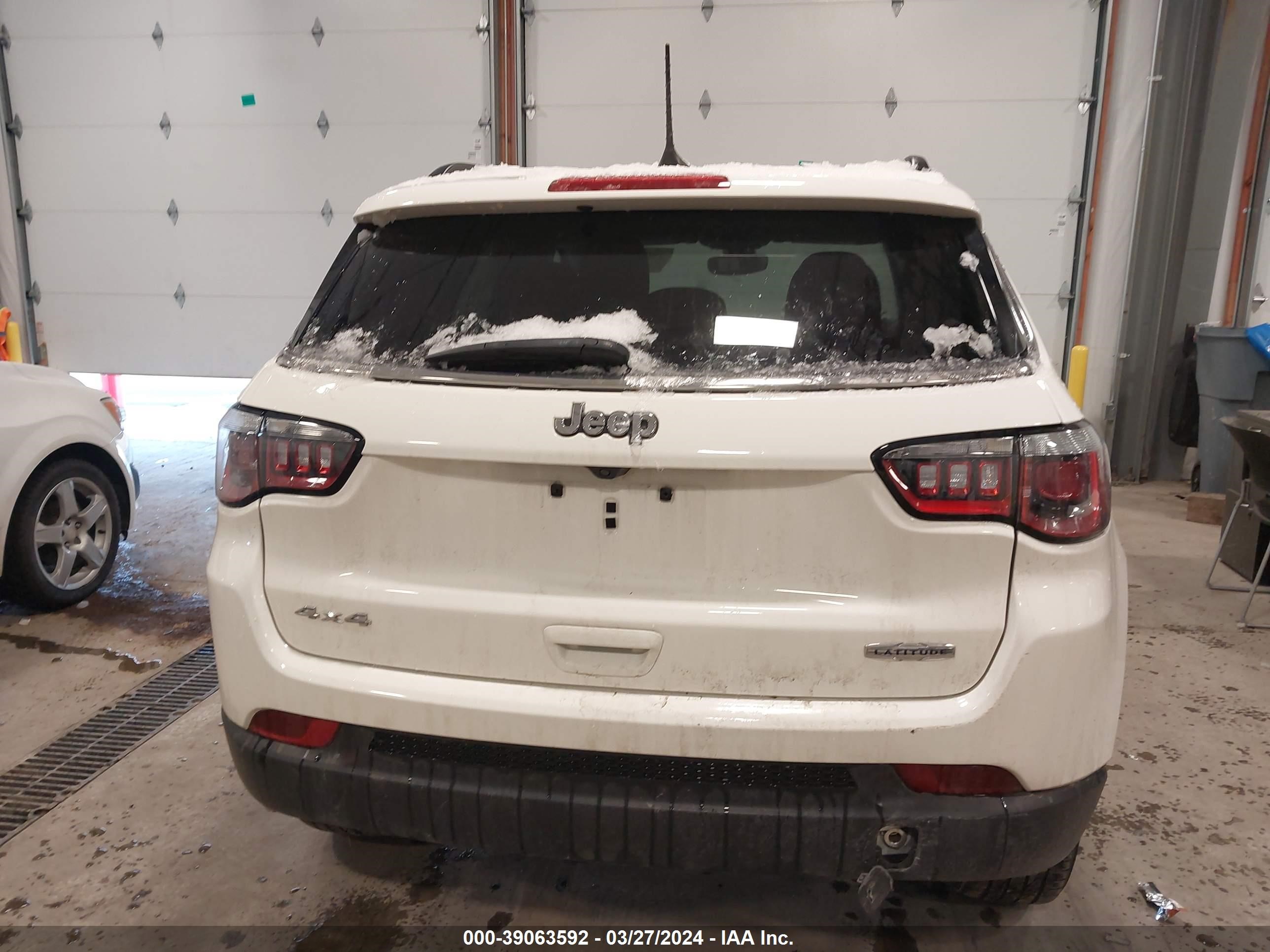 Photo 15 VIN: 3C4NJDBB7LT155127 - JEEP COMPASS 