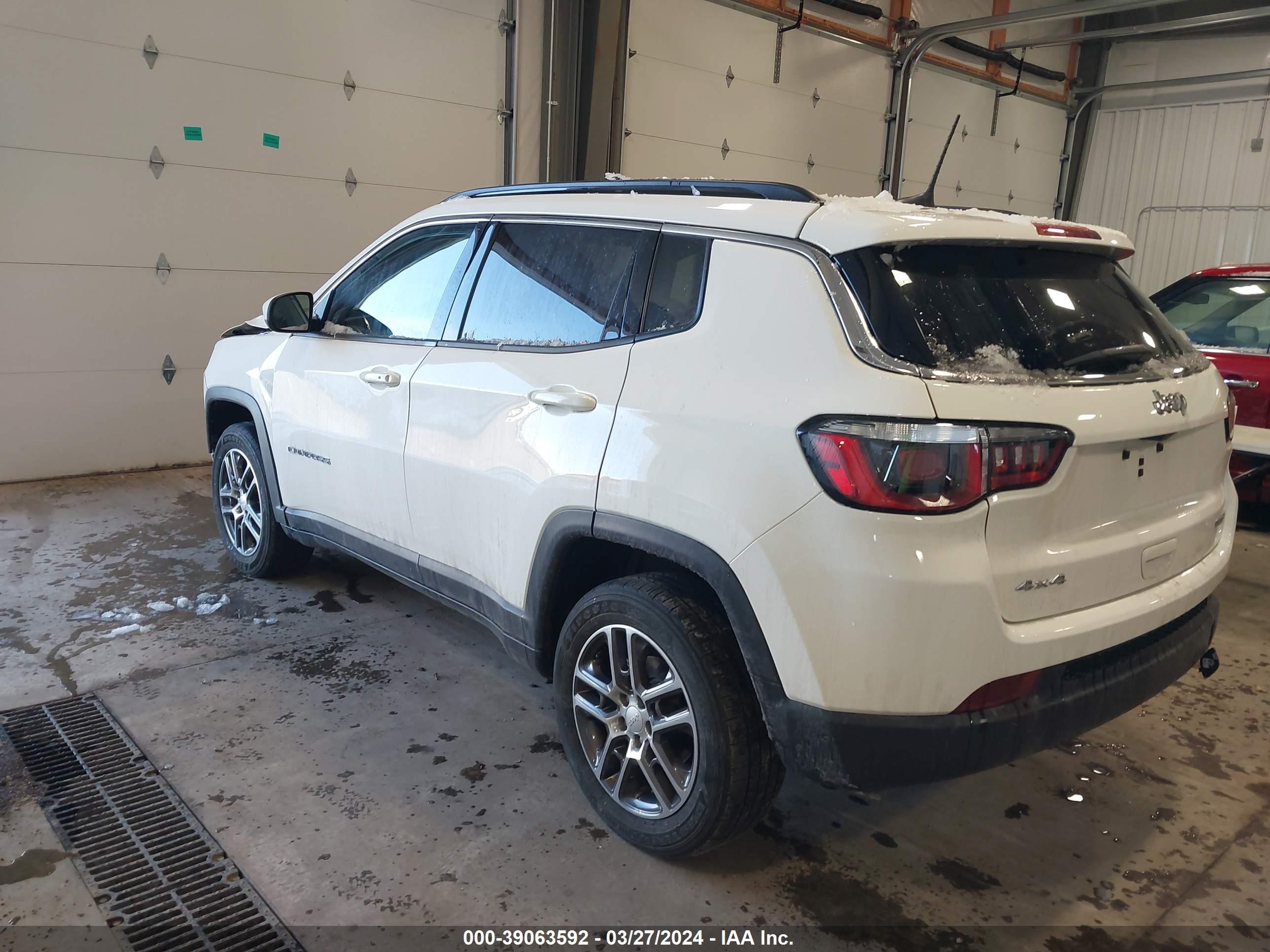 Photo 2 VIN: 3C4NJDBB7LT155127 - JEEP COMPASS 