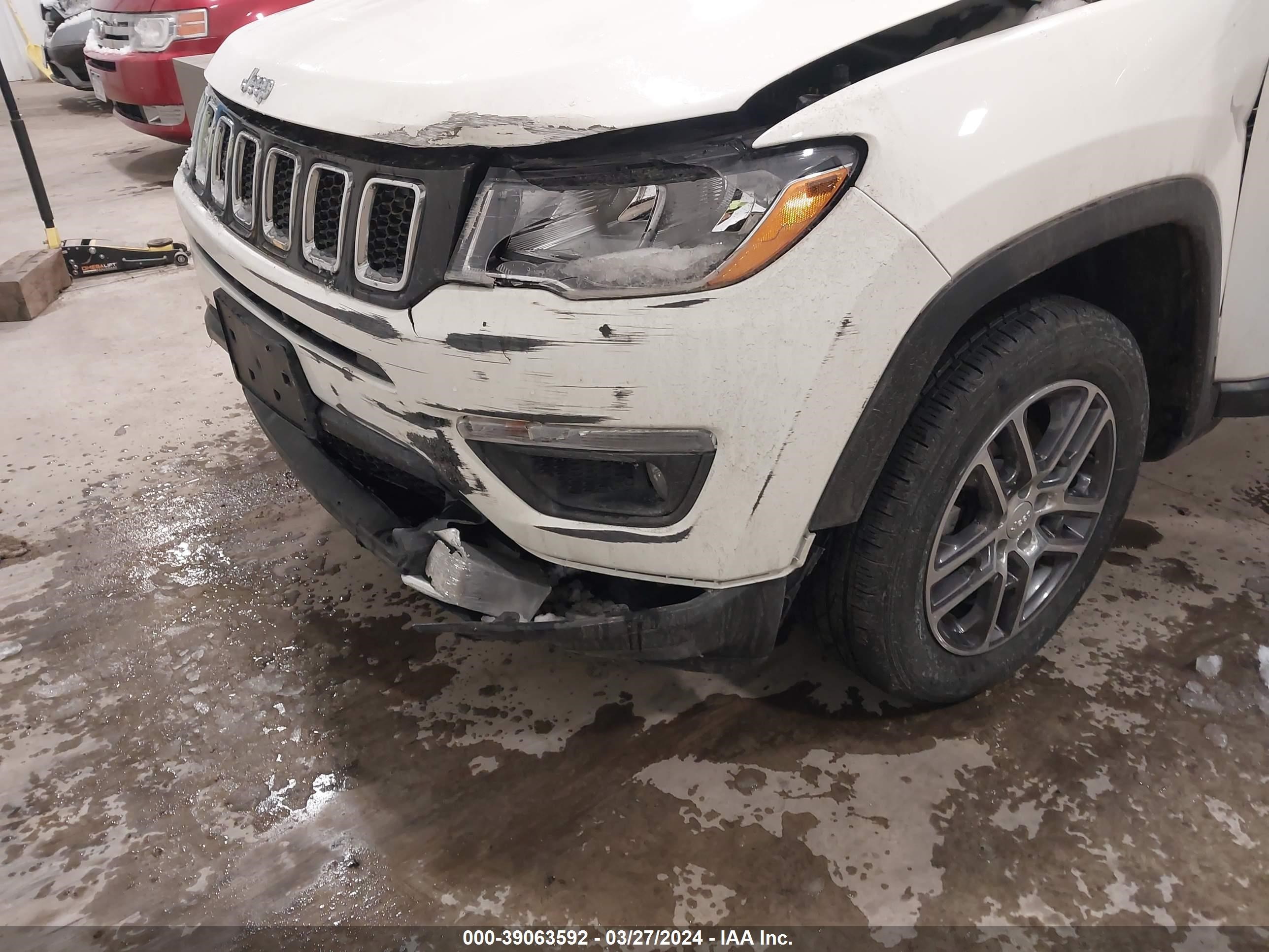 Photo 5 VIN: 3C4NJDBB7LT155127 - JEEP COMPASS 