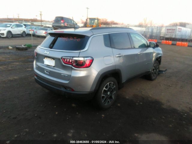 Photo 3 VIN: 3C4NJDBB7NT124012 - JEEP COMPASS 