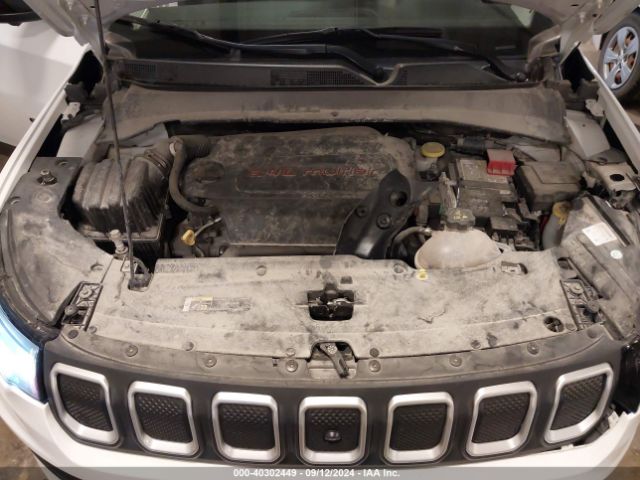 Photo 9 VIN: 3C4NJDBB7NT132398 - JEEP COMPASS 