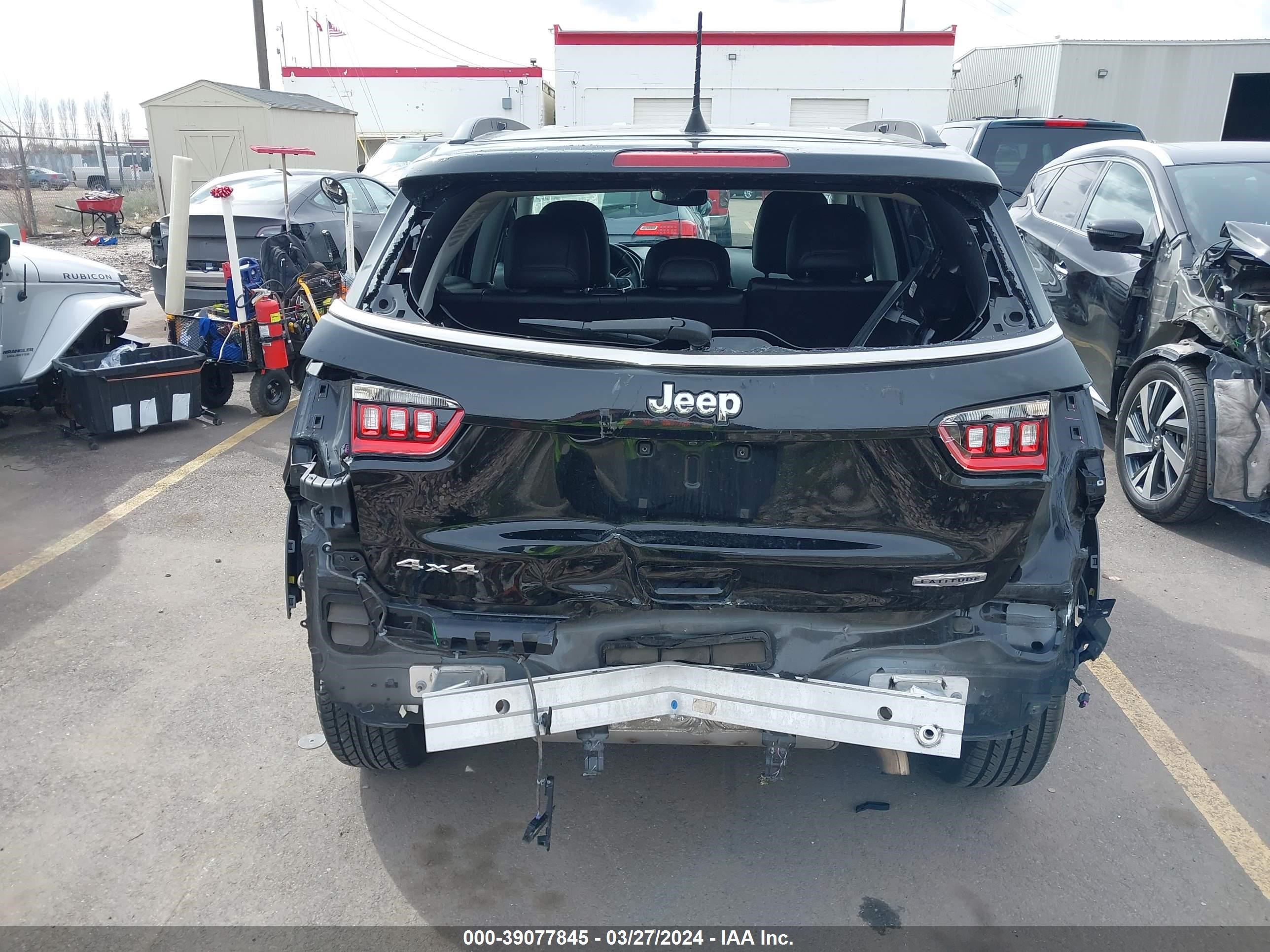 Photo 16 VIN: 3C4NJDBB8JT107858 - JEEP COMPASS 