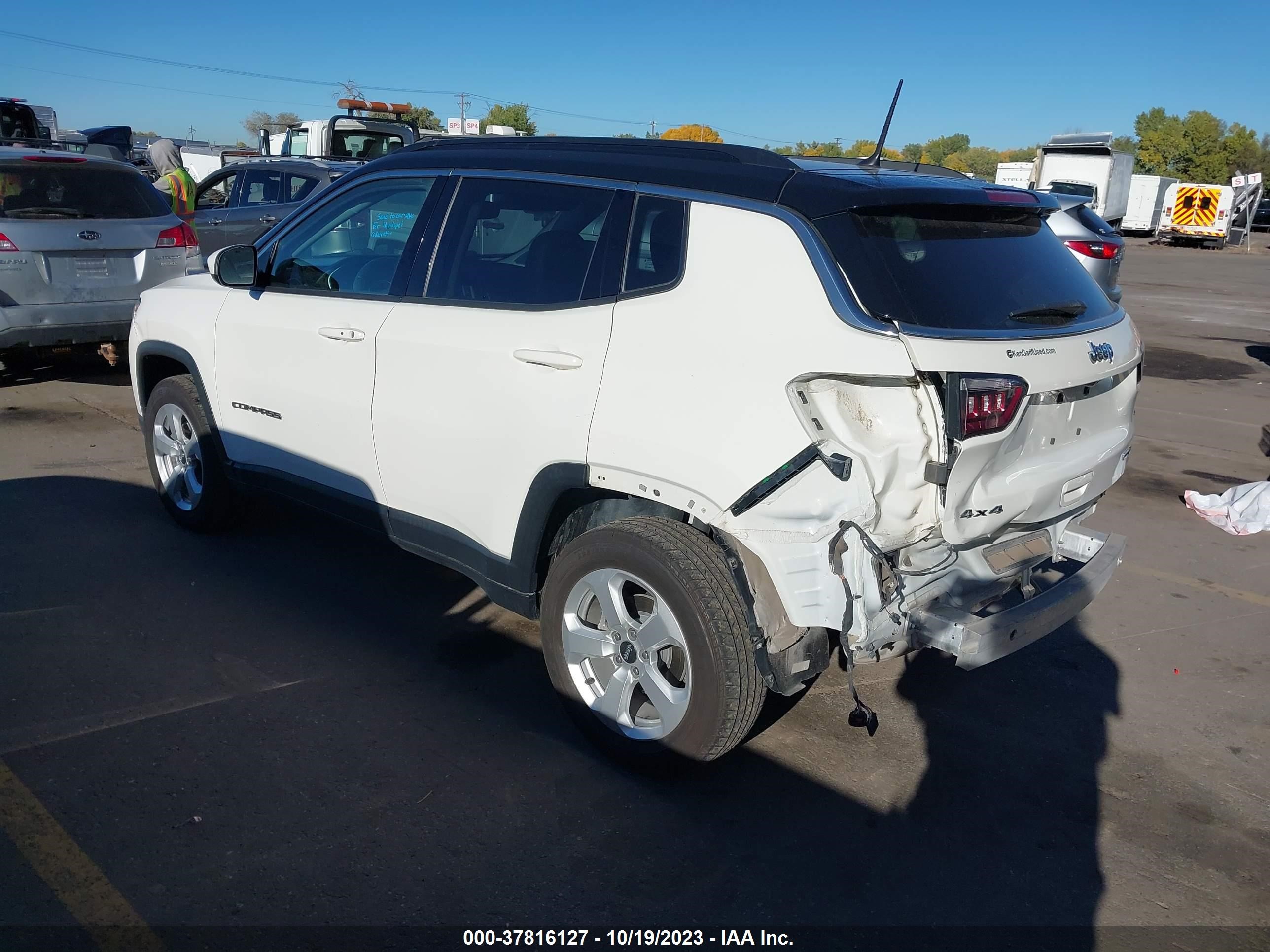 Photo 2 VIN: 3C4NJDBB8JT261311 - JEEP COMPASS 