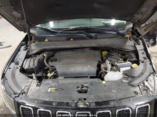 Photo 9 VIN: 3C4NJDBB8JT413815 - JEEP COMPASS 