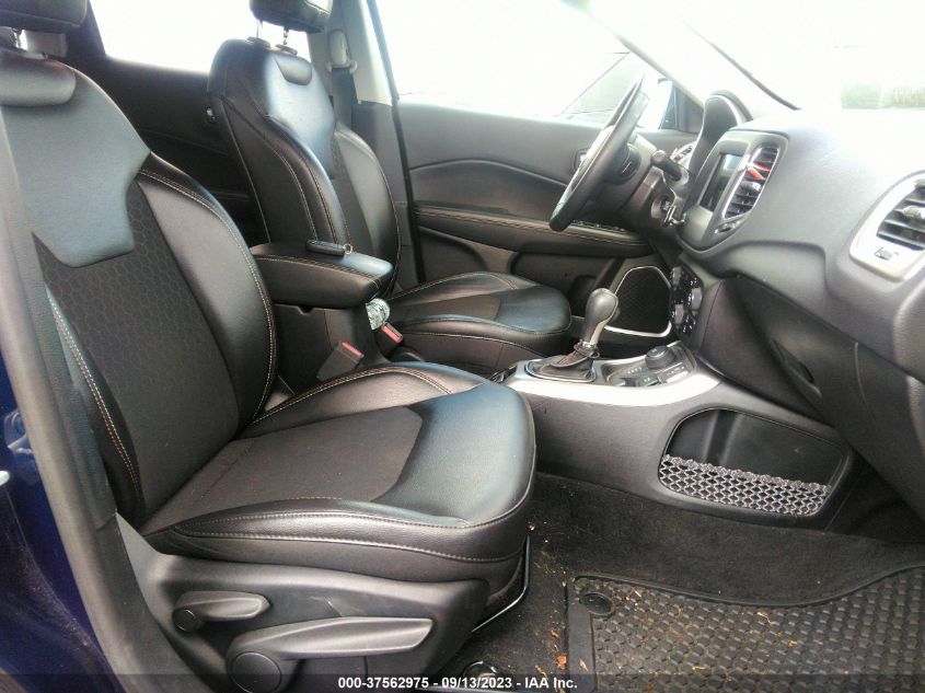 Photo 4 VIN: 3C4NJDBB8JT418772 - JEEP COMPASS 