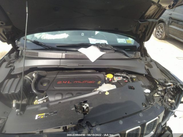 Photo 9 VIN: 3C4NJDBB8JT480365 - JEEP COMPASS 