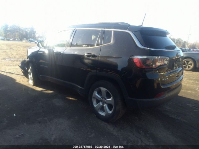 Photo 2 VIN: 3C4NJDBB8KT670099 - JEEP COMPASS 