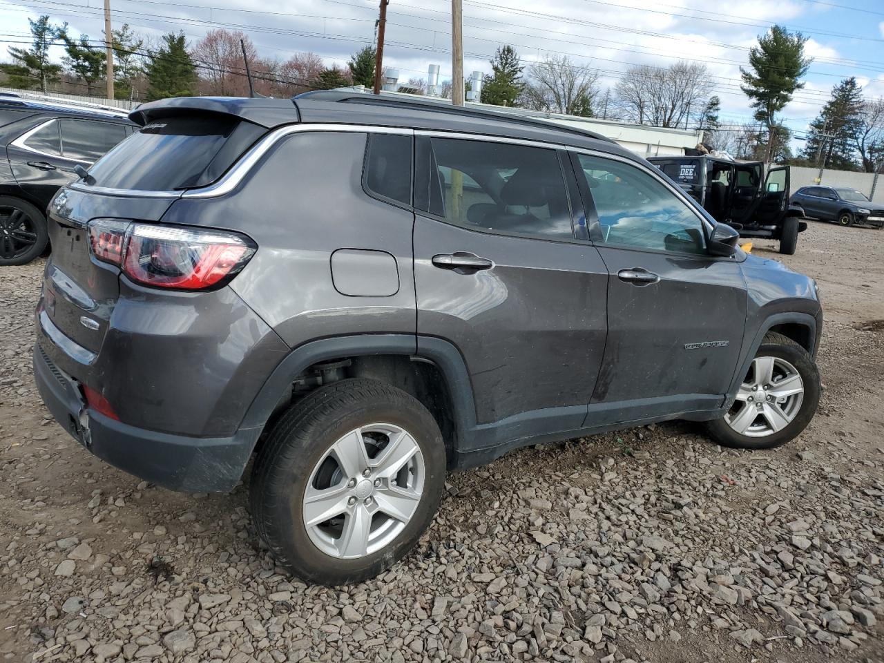 Photo 2 VIN: 3C4NJDBB8NT122012 - JEEP COMPASS 