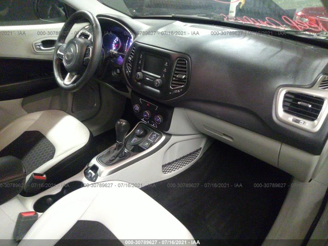 Photo 4 VIN: 3C4NJDBB9HT620630 - JEEP COMPASS 