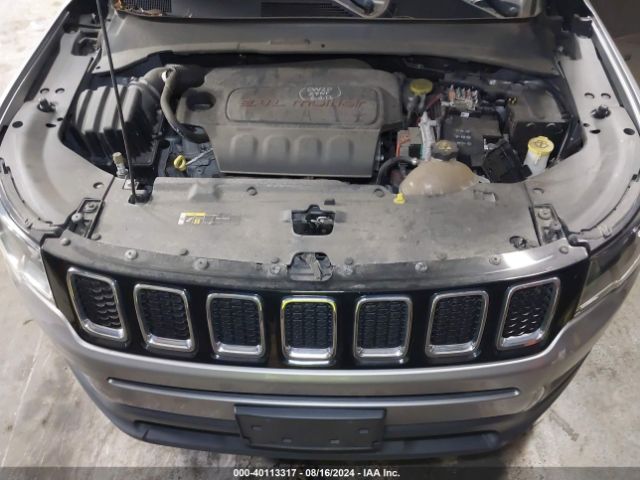 Photo 9 VIN: 3C4NJDBB9JT127732 - JEEP COMPASS 