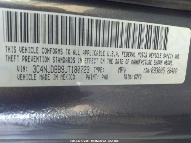 Photo 8 VIN: 3C4NJDBB9JT180723 - JEEP COMPASS 