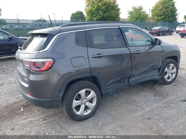 Photo 3 VIN: 3C4NJDBB9JT455507 - JEEP COMPASS 