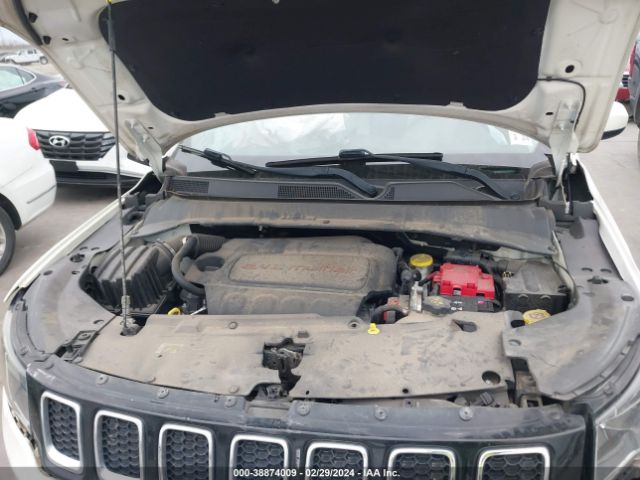 Photo 9 VIN: 3C4NJDBB9KT598491 - JEEP COMPASS 