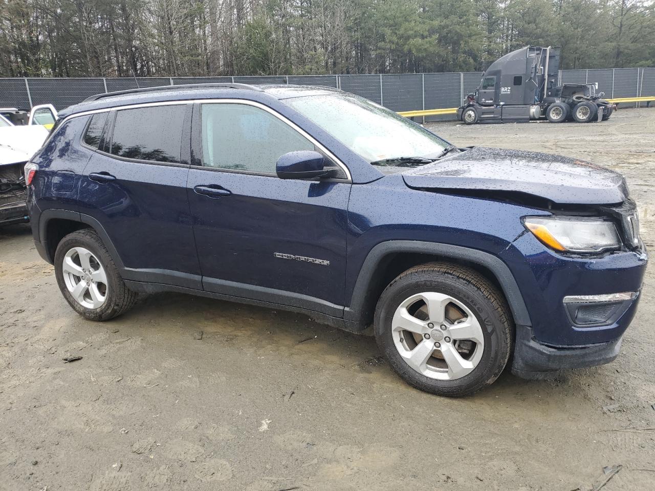 Photo 3 VIN: 3C4NJDBB9KT768543 - JEEP COMPASS 