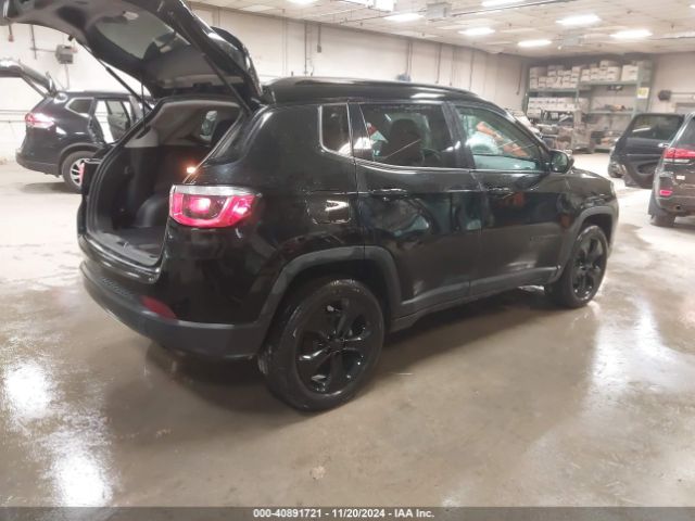 Photo 3 VIN: 3C4NJDBB9KT828627 - JEEP COMPASS 