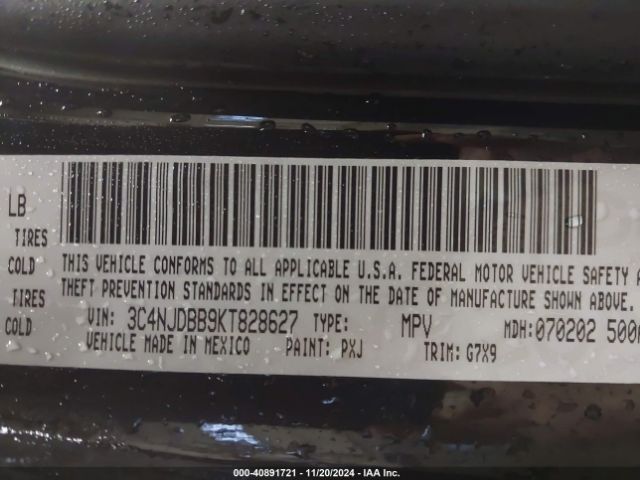 Photo 8 VIN: 3C4NJDBB9KT828627 - JEEP COMPASS 