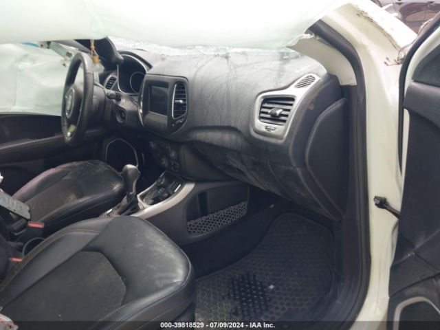 Photo 4 VIN: 3C4NJDBBXHT693134 - JEEP COMPASS 