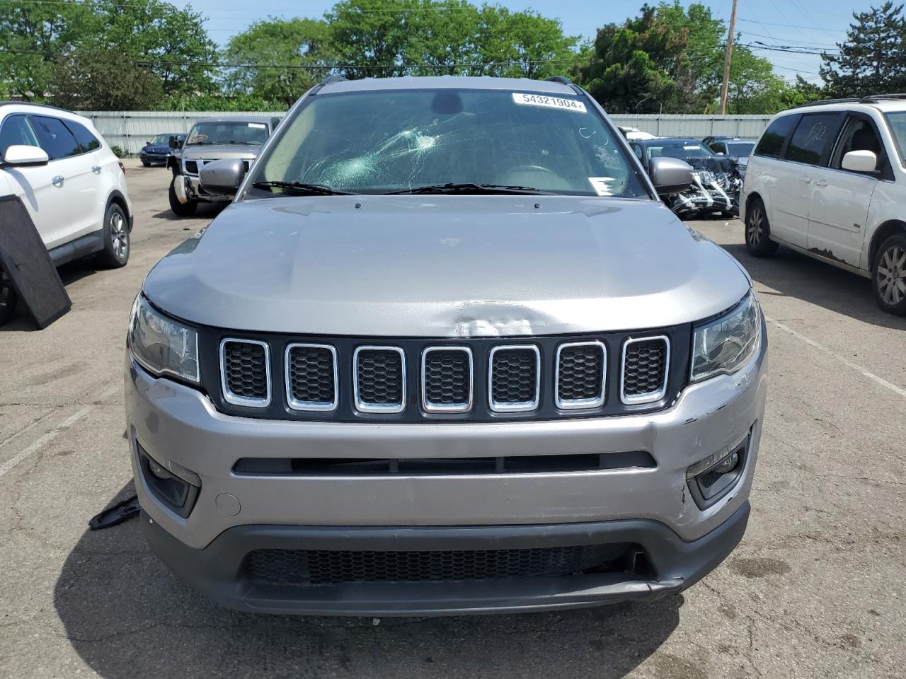 Photo 4 VIN: 3C4NJDBBXJT147326 - JEEP COMPASS 