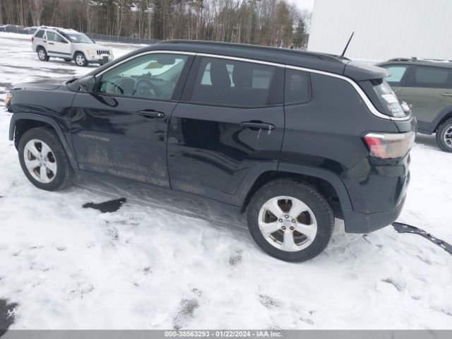 Photo 2 VIN: 3C4NJDBBXJT154678 - JEEP COMPASS 