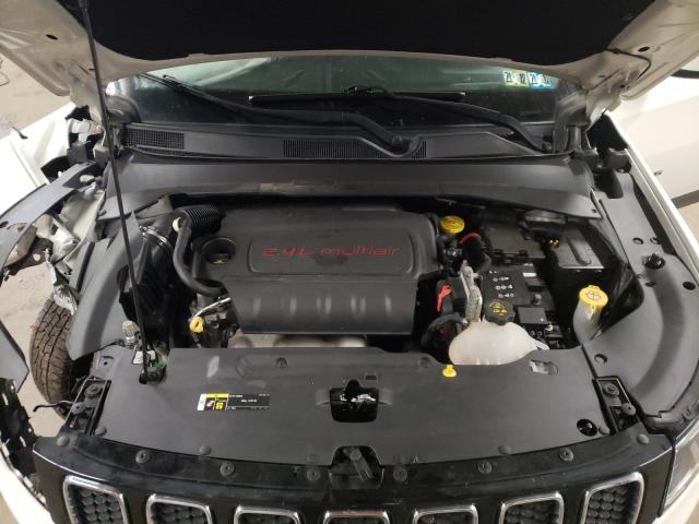 Photo 6 VIN: 3C4NJDBBXJT154938 - JEEP COMPASS LA 