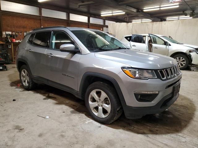 Photo 3 VIN: 3C4NJDBBXJT180679 - JEEP COMPASS 