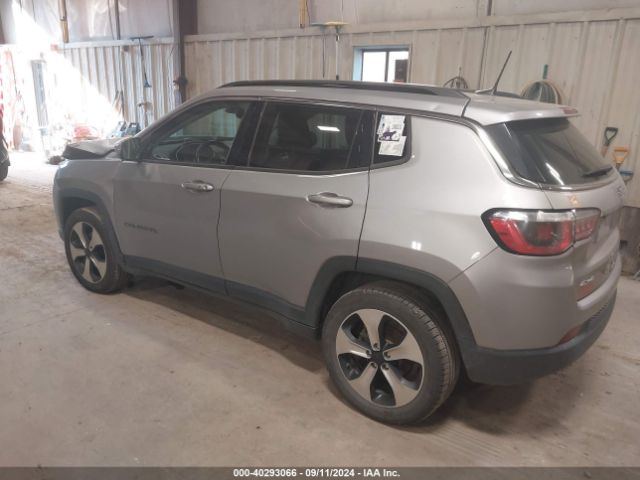 Photo 2 VIN: 3C4NJDBBXJT185073 - JEEP COMPASS 