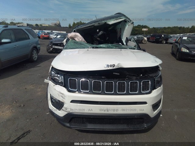 Photo 5 VIN: 3C4NJDBBXJT255803 - JEEP COMPASS 