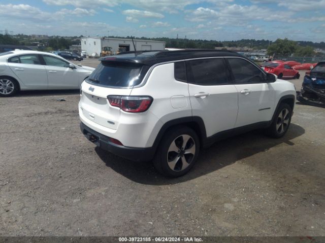 Photo 3 VIN: 3C4NJDBBXJT328958 - JEEP COMPASS 