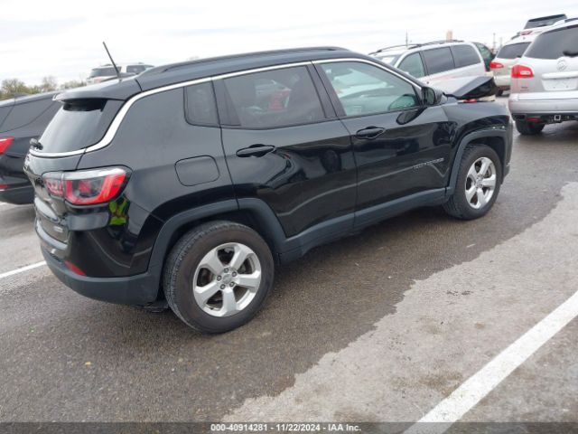 Photo 3 VIN: 3C4NJDBBXJT349793 - JEEP COMPASS 