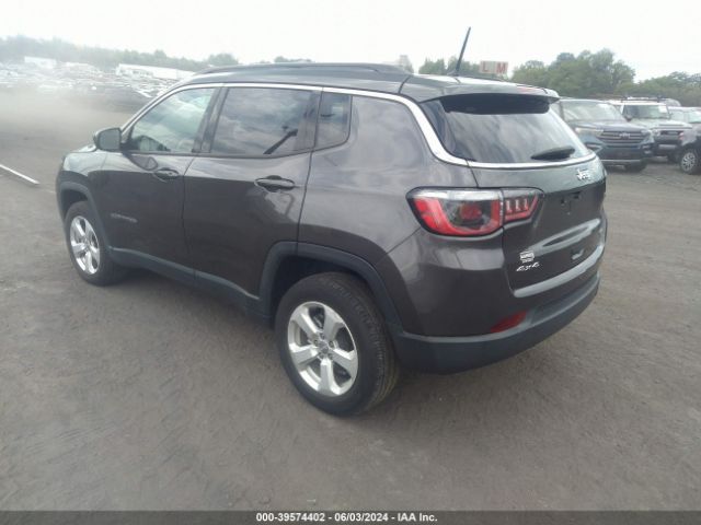 Photo 2 VIN: 3C4NJDBBXJT373298 - JEEP COMPASS 