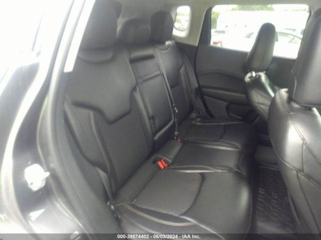 Photo 7 VIN: 3C4NJDBBXJT373298 - JEEP COMPASS 