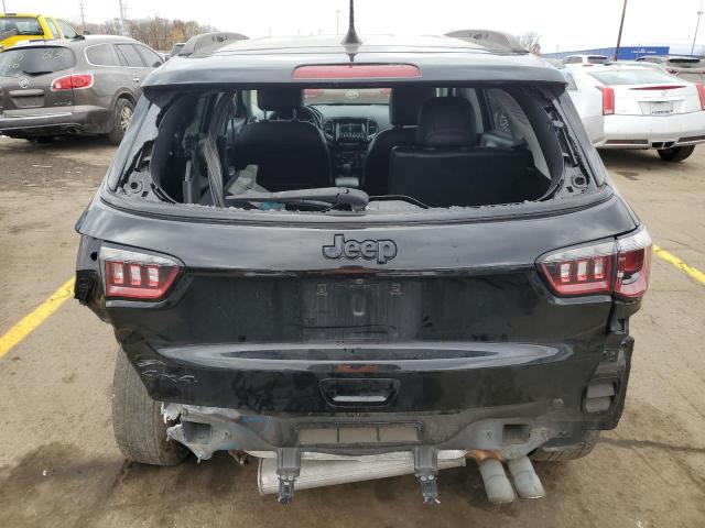 Photo 5 VIN: 3C4NJDBBXJT395558 - JEEP COMPASS 